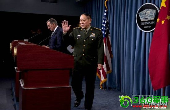 5月7日,两国防长出席五角大楼接见会